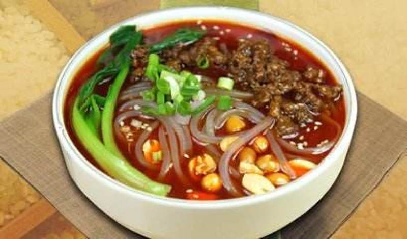 酸辣粉老百姓粉条好吃不腻，无天加剂口感好，有嚼劲
