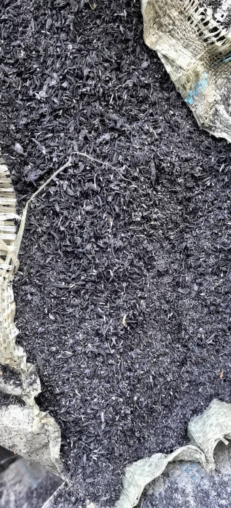 稻壳灰可以根据客户需求定制，干的湿的都有