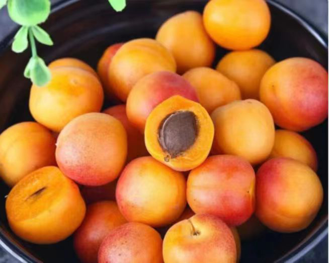 小白杏果酱制作示意图