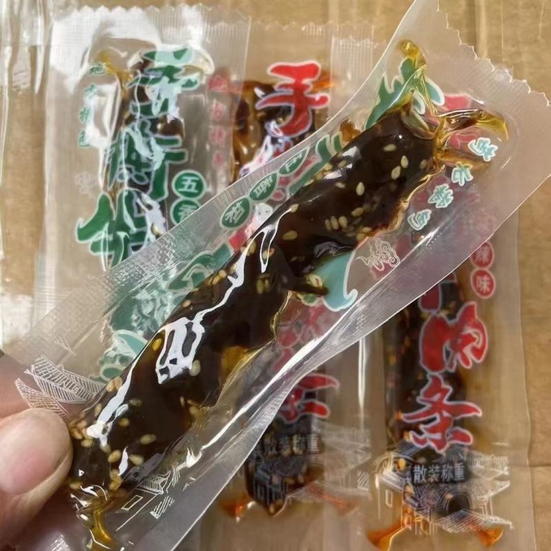 手撕牛肉牛肉麻辣五香休闲零食景点特产店产品厂家直发