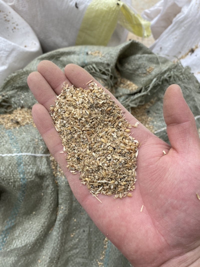 碎玉米碎小麦豆粕酒糟胚芽粉碎大豆