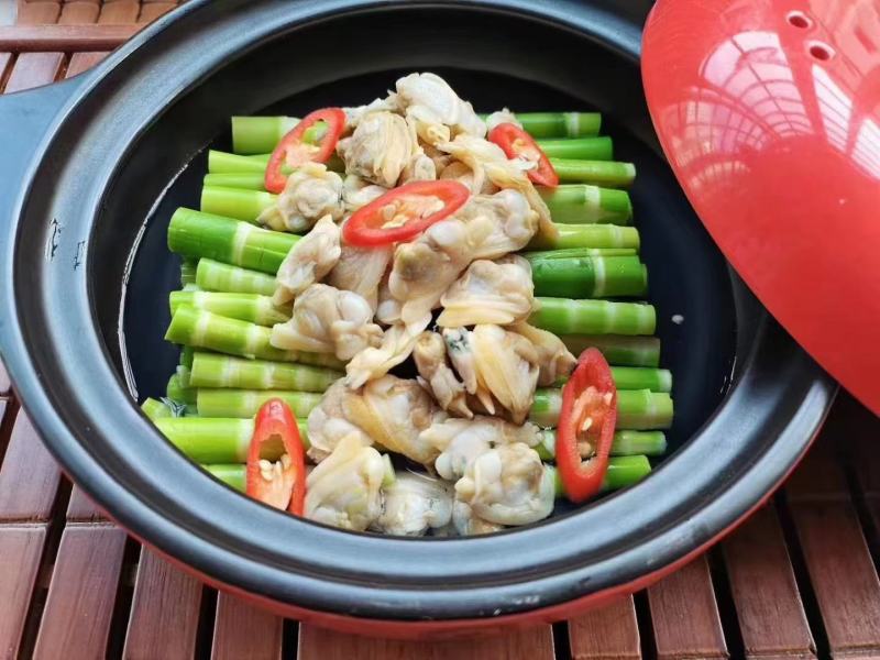 高山绿笋，源于自然，口感细腻，色绿肉厚，食材佳品