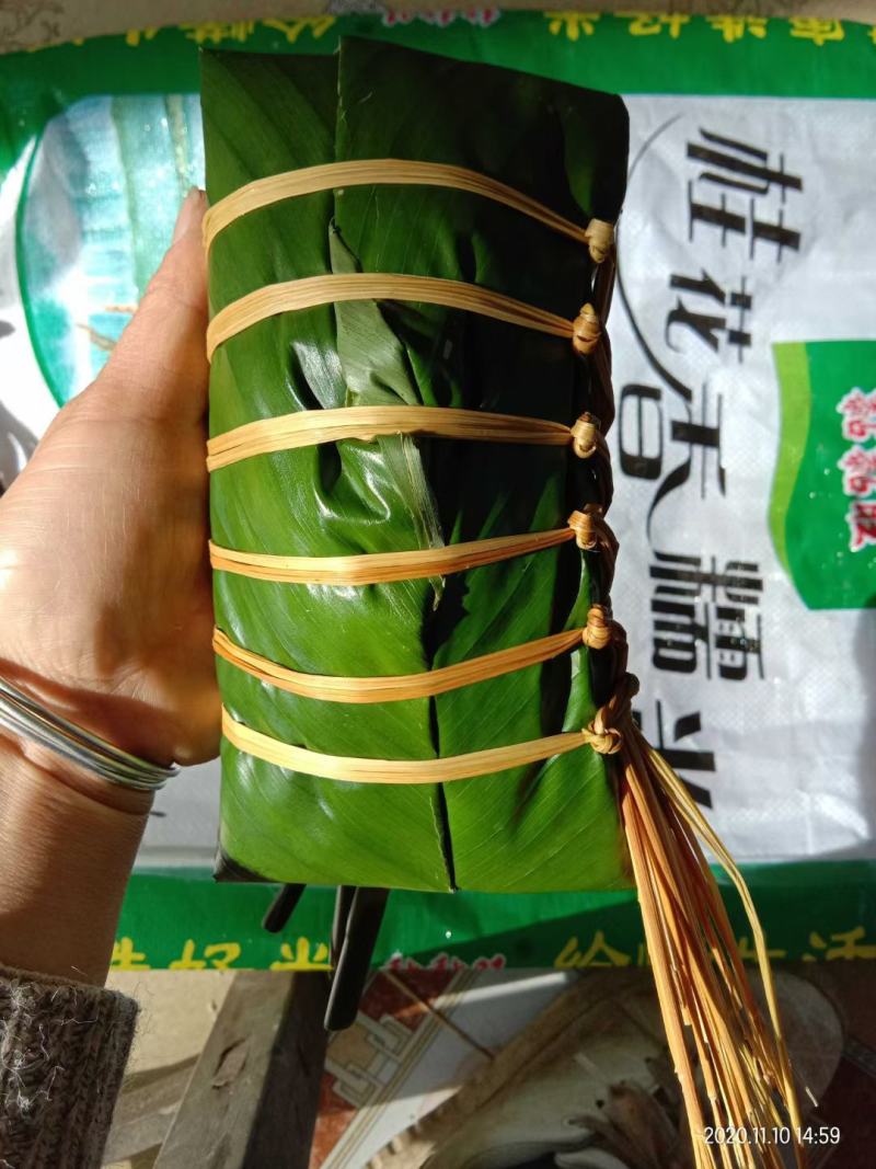 广西隆林黑粽子