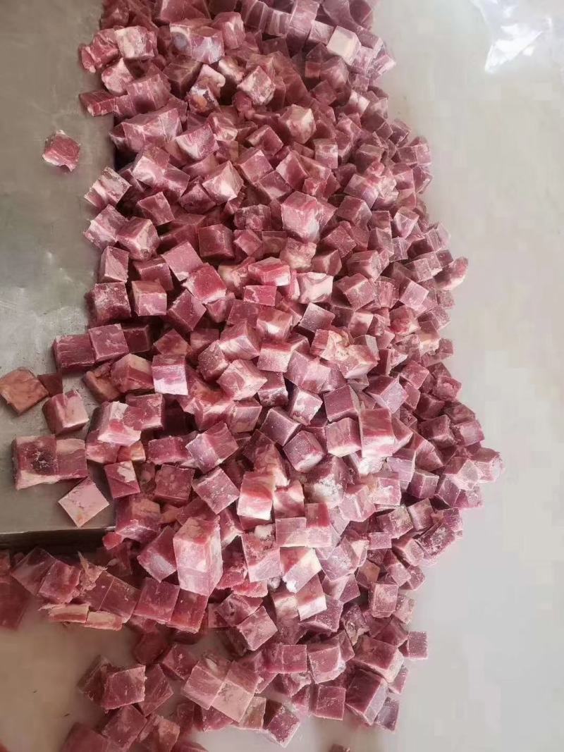 牛肉粒，可按要求定制各种包装，可供电商。