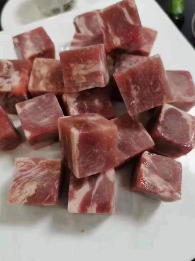 牛肉粒，可按要求定制各种包装，可供电商。