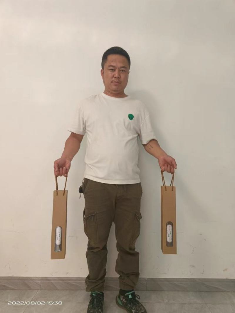 云南高原茉莉香葡萄，自烤53度葡萄酒！口感棒！！！！