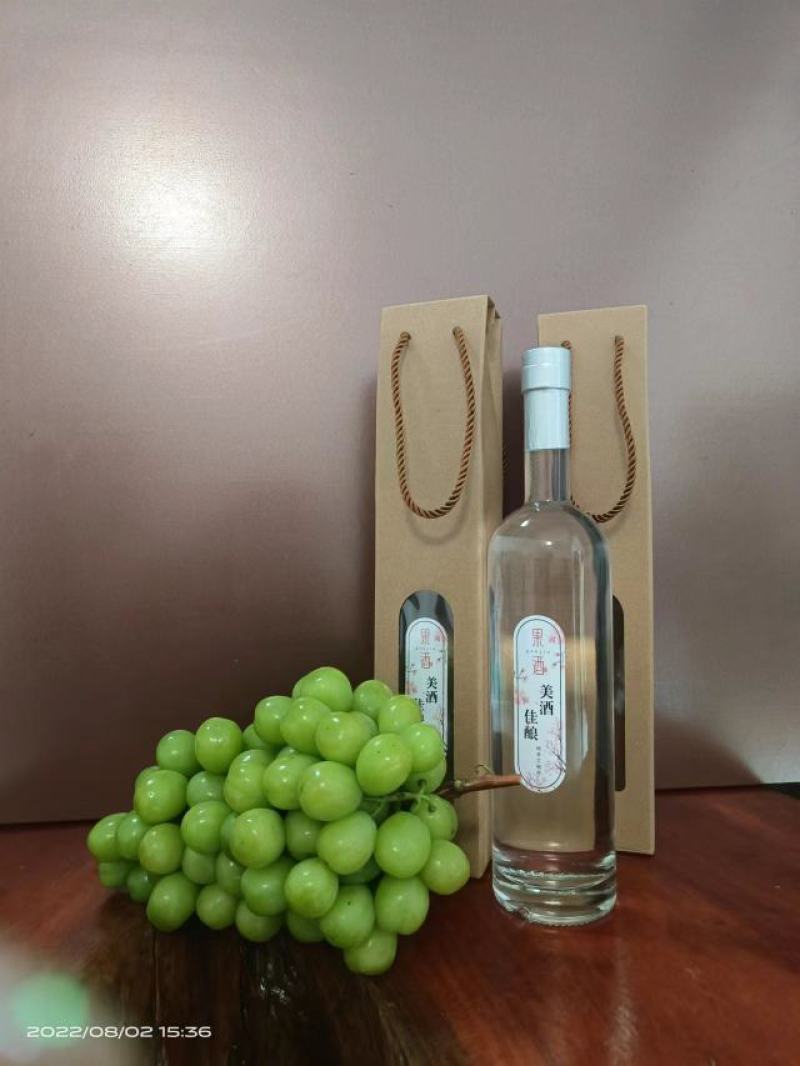 云南高原茉莉香葡萄，自烤53度葡萄酒！口感棒！！！！