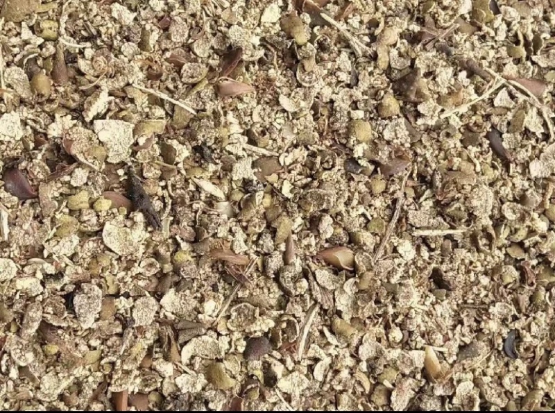 粉碎梨渣适合各种养殖成本低质量好需要的可以联系我