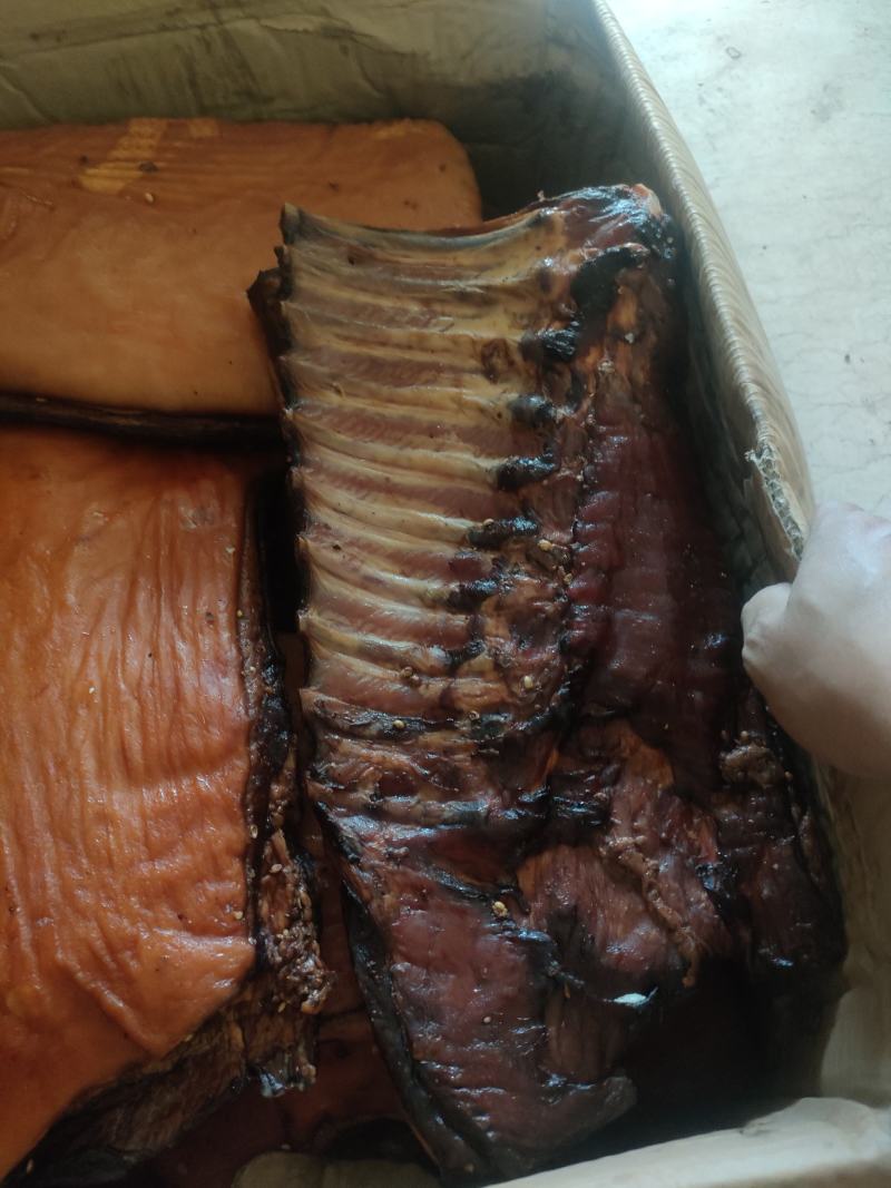 【烟熏排骨】猪排，烟熏三线肉，五花肉，猪蹄江湖地摊赶集
