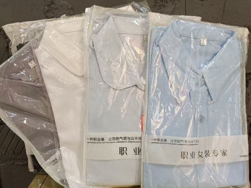 精品女士职业衬衫。