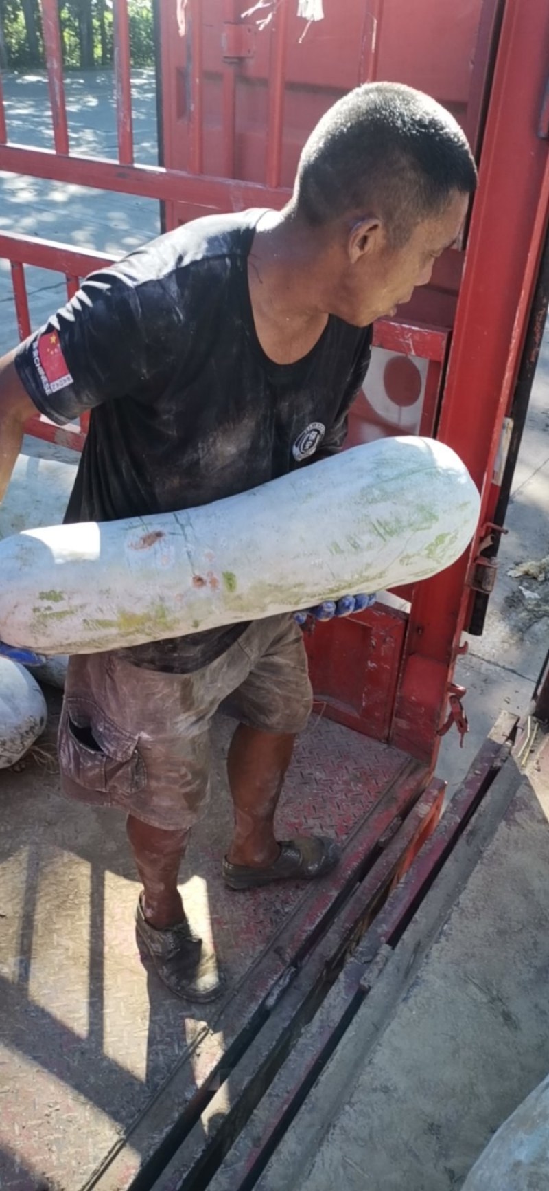 大量工厂货，需要的老板欢迎前来选购洽谈保质保量