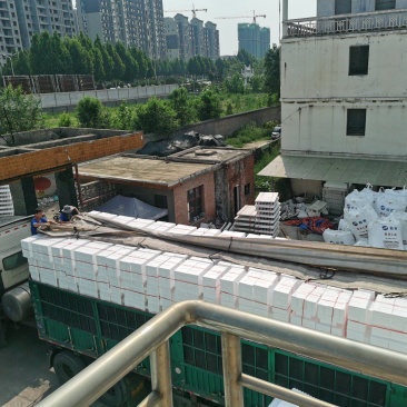 山西长治两车同时出发