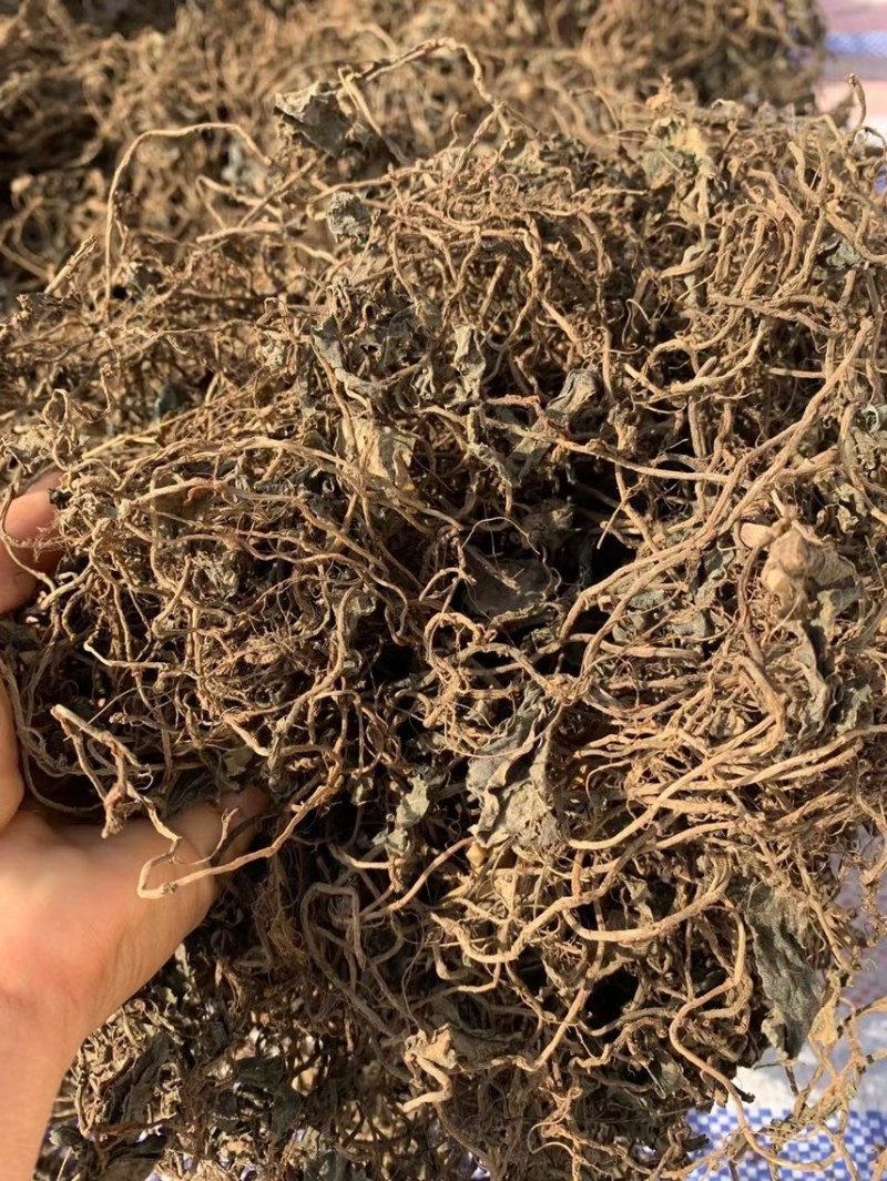 吐烟草吐烟花