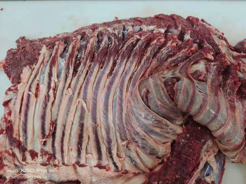 新鲜剔骨驴肋条肉，带皮驴肋条肉
