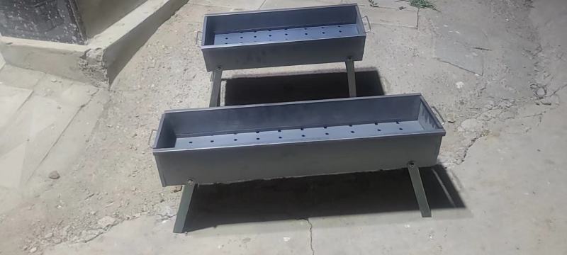 烧烤用具，烧烤炉，使用方法简单，结实耐用，做工好。可订做
