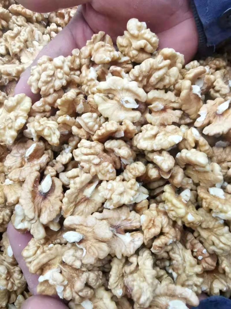 新疆和田薄皮核桃核桃仁，绿色食品每个人的选择！
