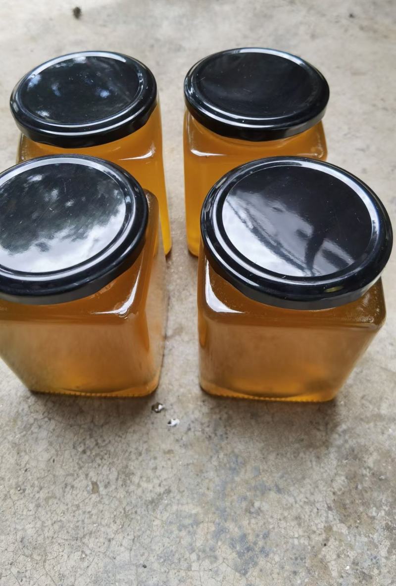 云南高山纯野生岩蜂蜜，生长在岩石上的蜂蜜，云南特产