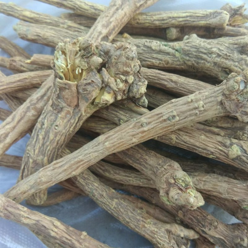 黄芩，柴胡，丹参远志