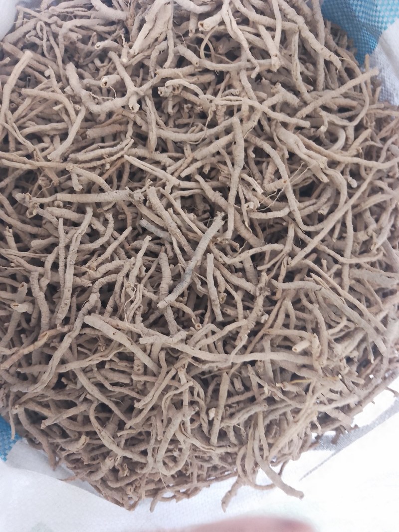 黄芩，柴胡，丹参远志