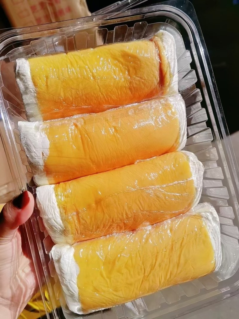 奶油蛋糕卷，一盒4卷，一箱12盒