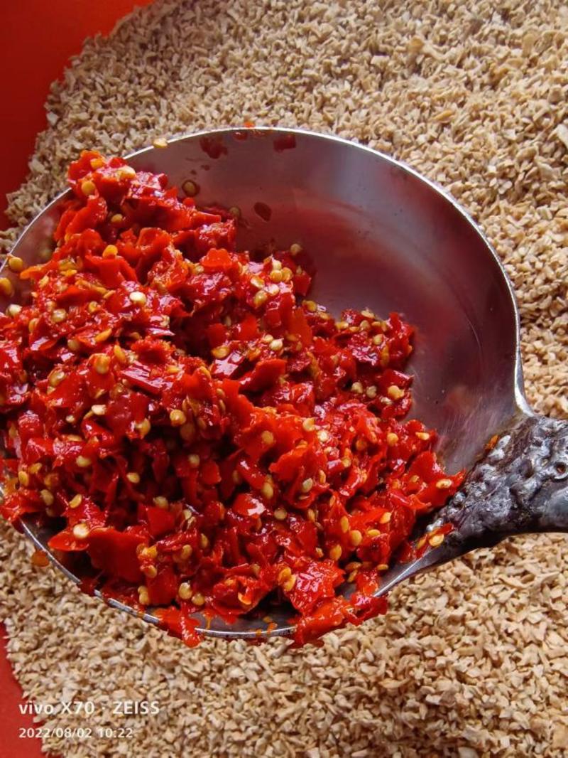 辣椒酱，金塔辣椒酱，腌制辣椒，发市场，打酱均可，一吨起批