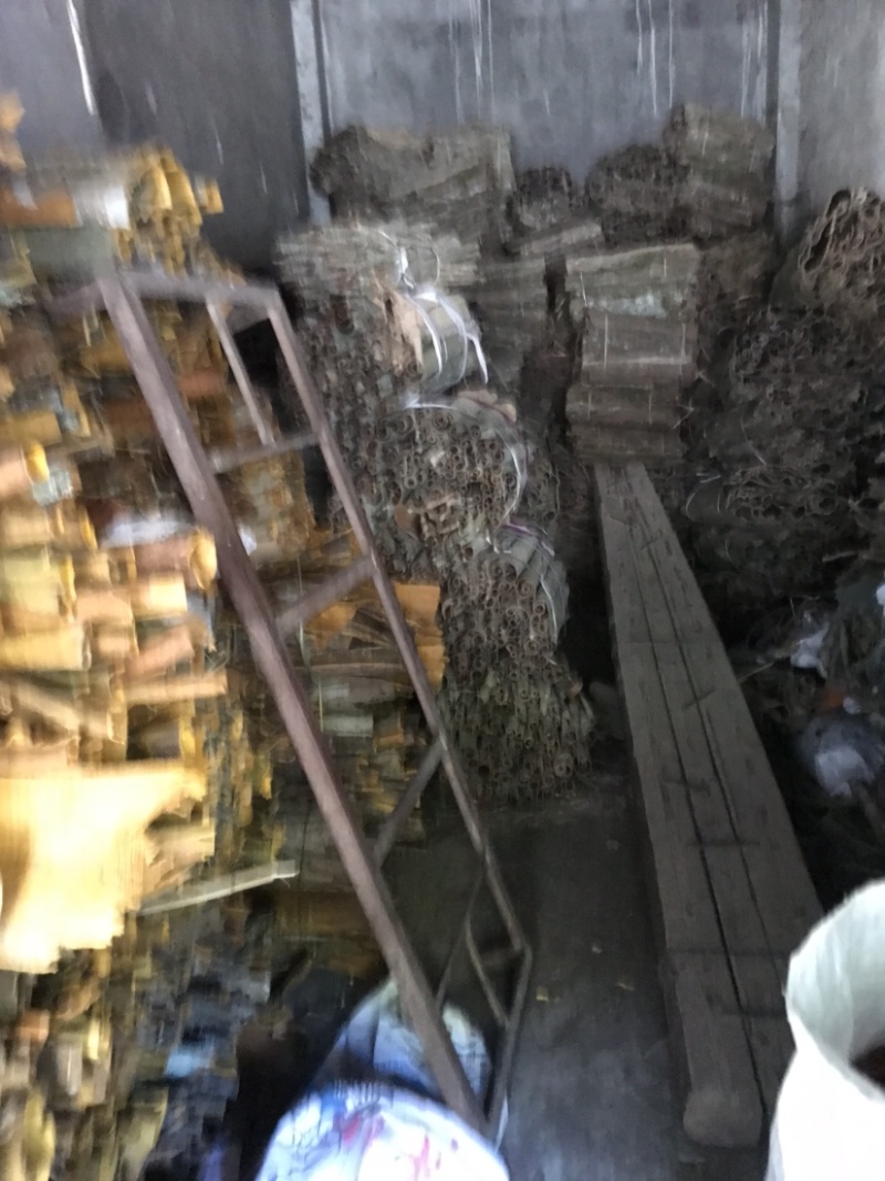 杜仲皮干货湖北中药材杜仲树皮丝绵树皮皮
