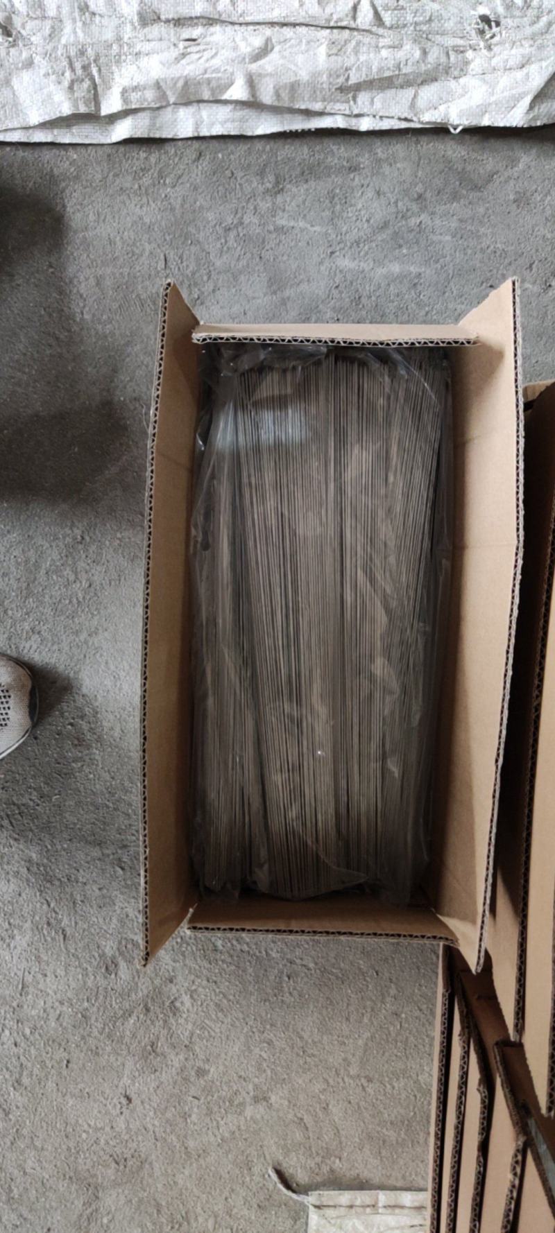 烧烤用具，可以订做不同型号，铁圆签，使用简单，结实耐用。