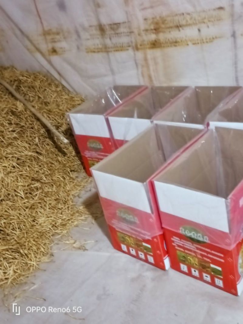 正宗的宁夏富硒大白条黄花菜，不添加任何添加剂的无公害农产品。