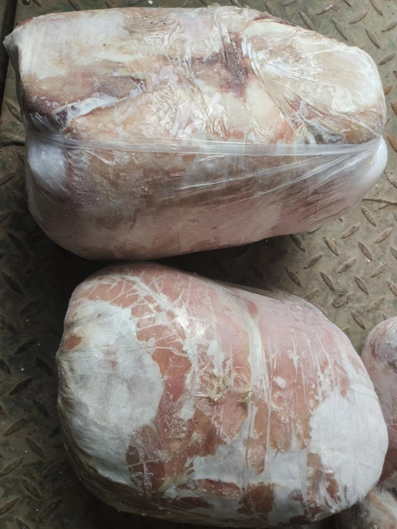 标猪2-4号肉，7块一斤能用的来聊，4吨货