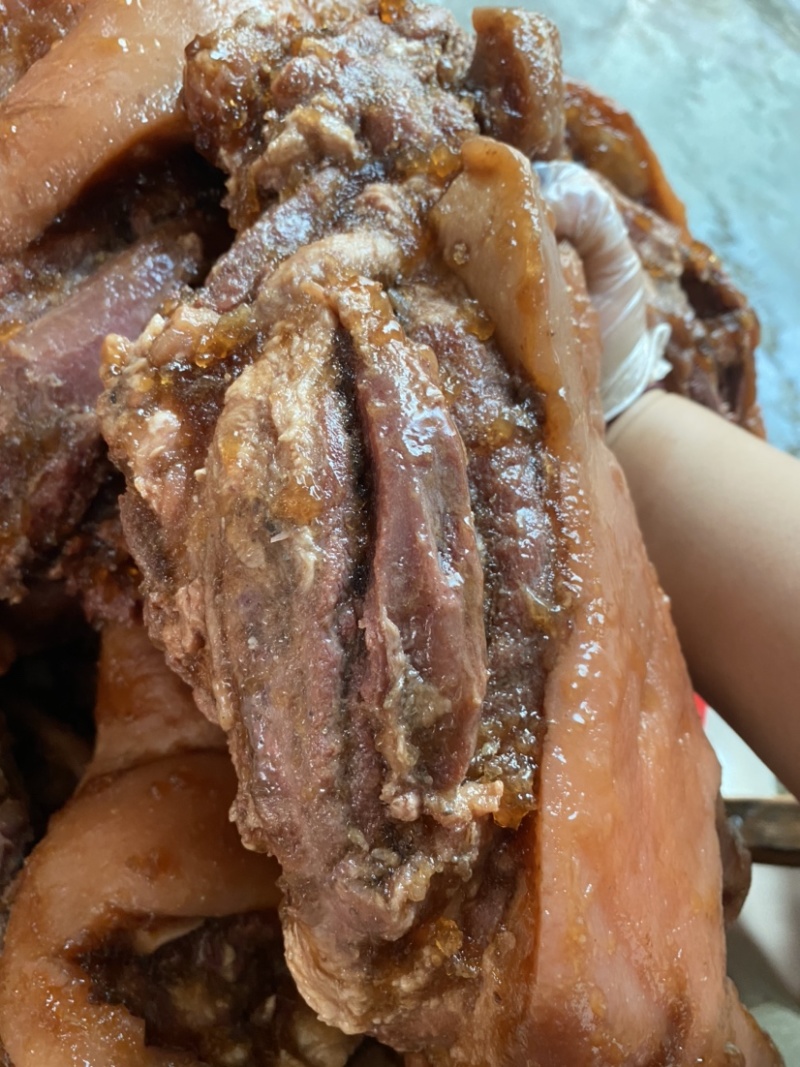 脱脂酱香猪头肉批发，肥而不腻，酱香浓郁
