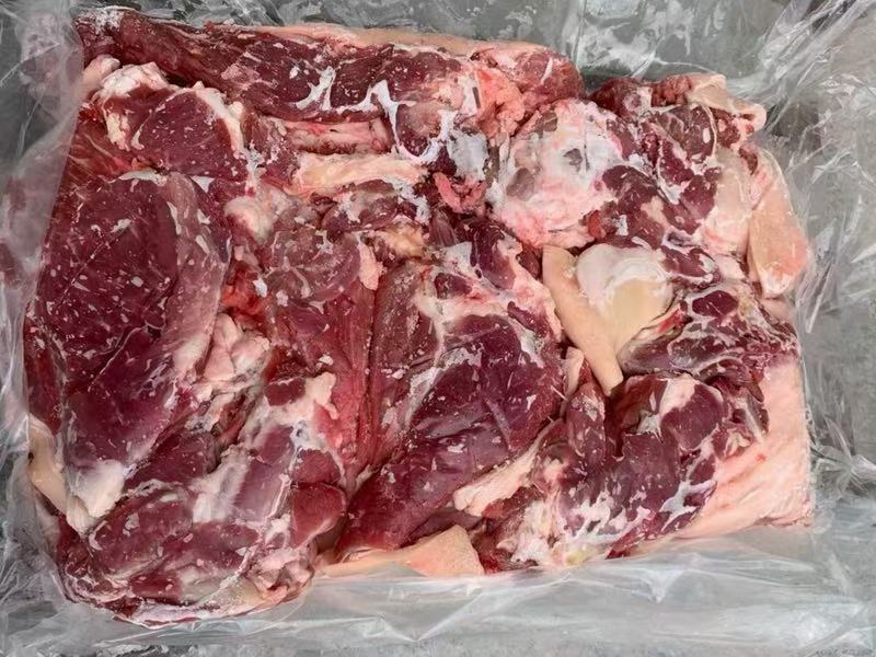 带皮羔羊肉，纯干无水，厂家直销一手货源，大量现货。