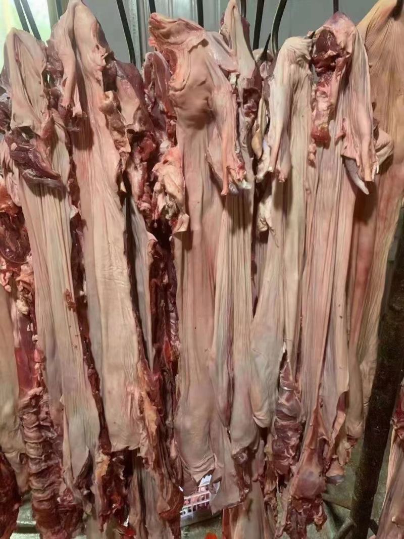 带皮羔羊肉，纯干无水，厂家直销一手货源，大量现货。