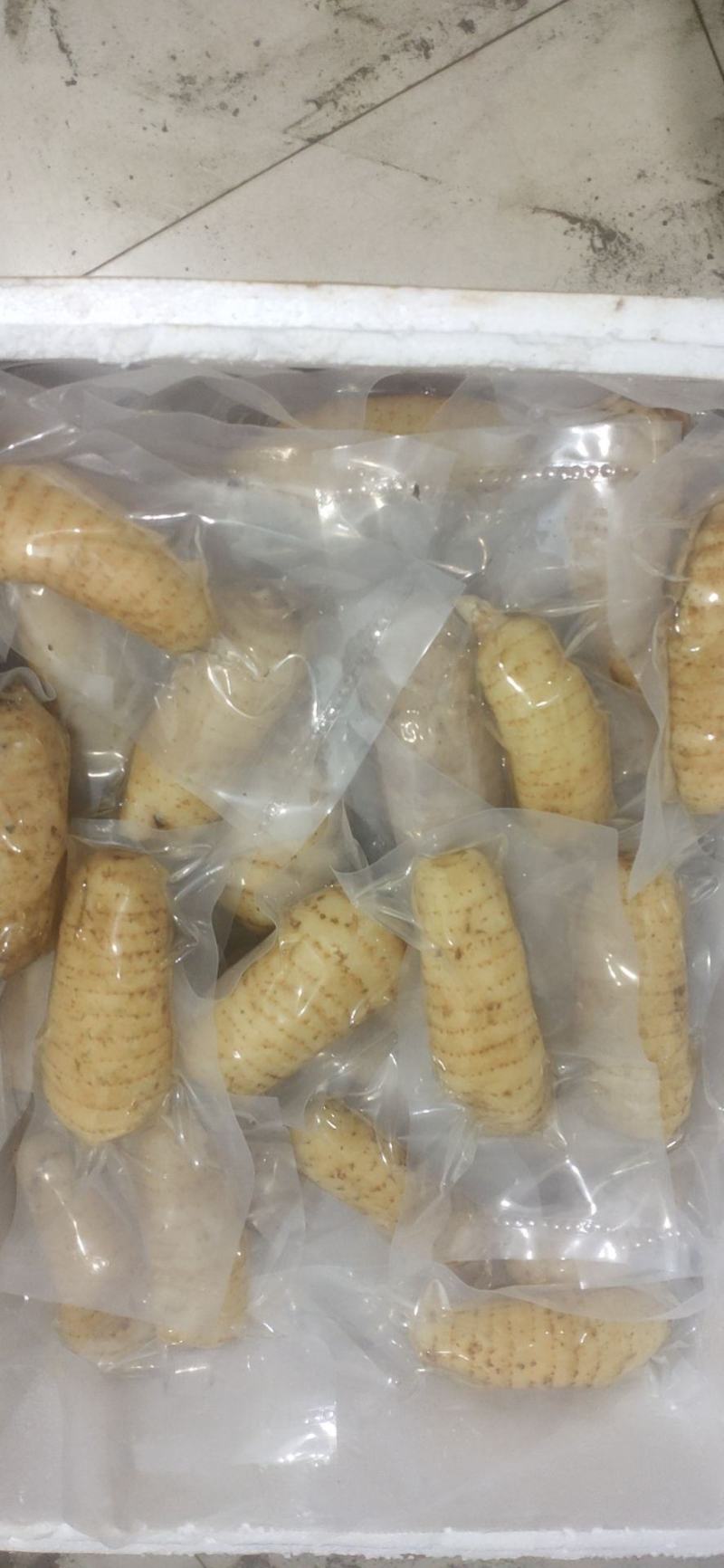天麻干天麻真空包装，高温杀菌。保存时间长自然温度保存不需冷冻
