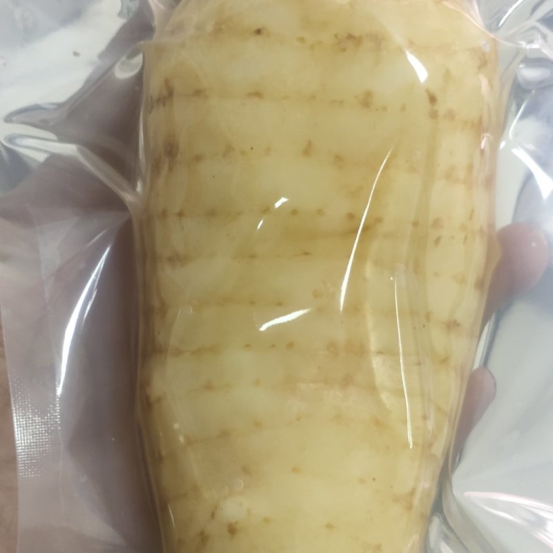 天麻干天麻真空包装，高温杀菌。保存时间长自然温度保存不需冷冻