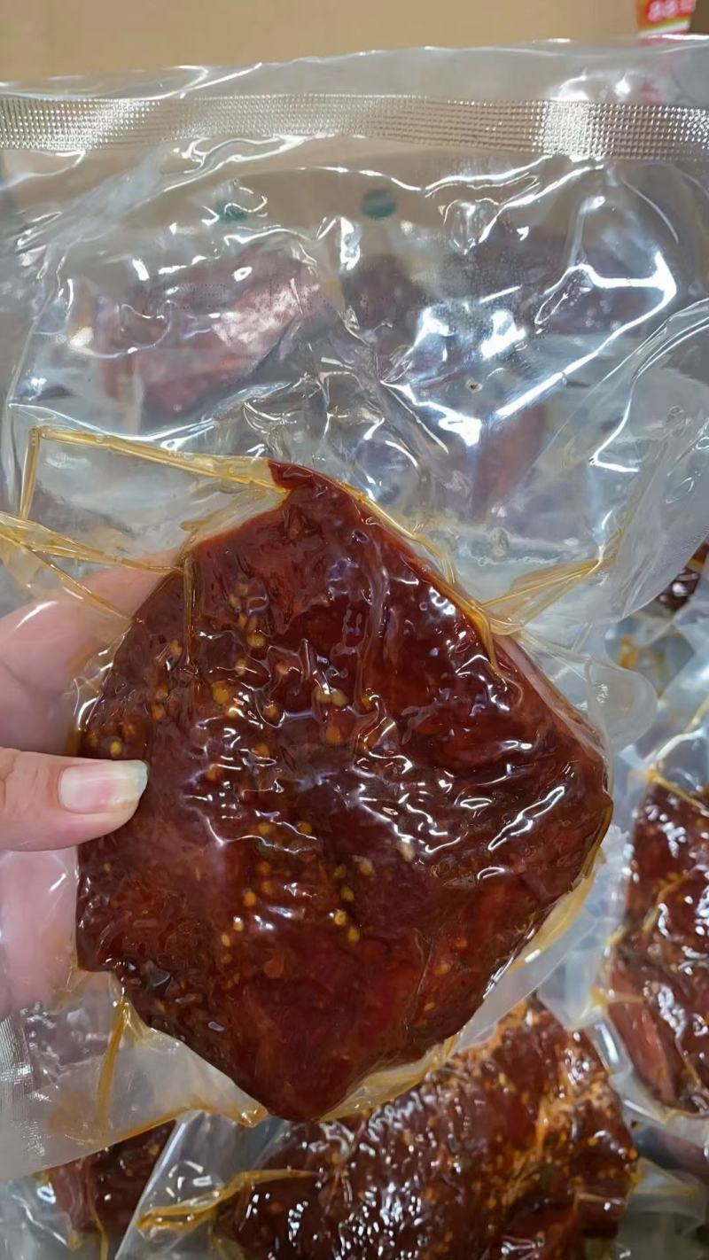 猪肉酱香肉好质量好品质，半斤一袋和一斤开袋即食价格美丽。