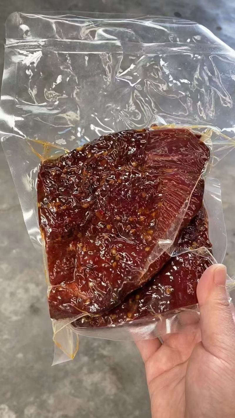 猪肉酱香肉好质量好品质，半斤一袋和一斤开袋即食价格美丽。