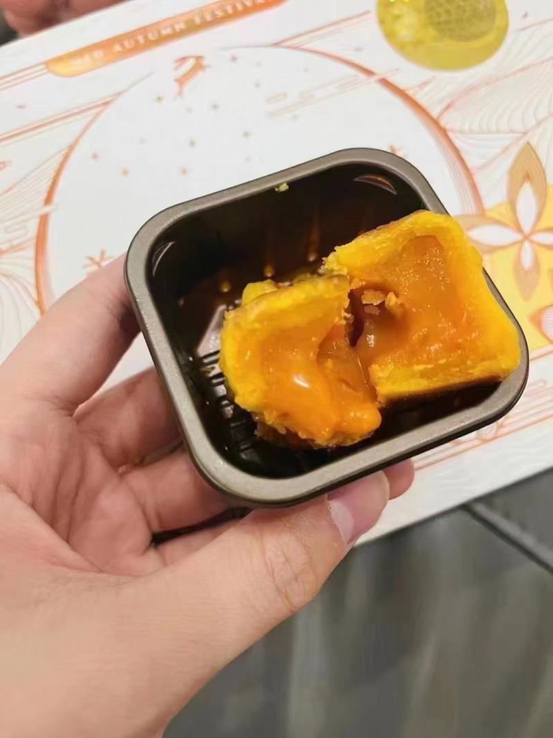 香港美心流心奶黄月饼