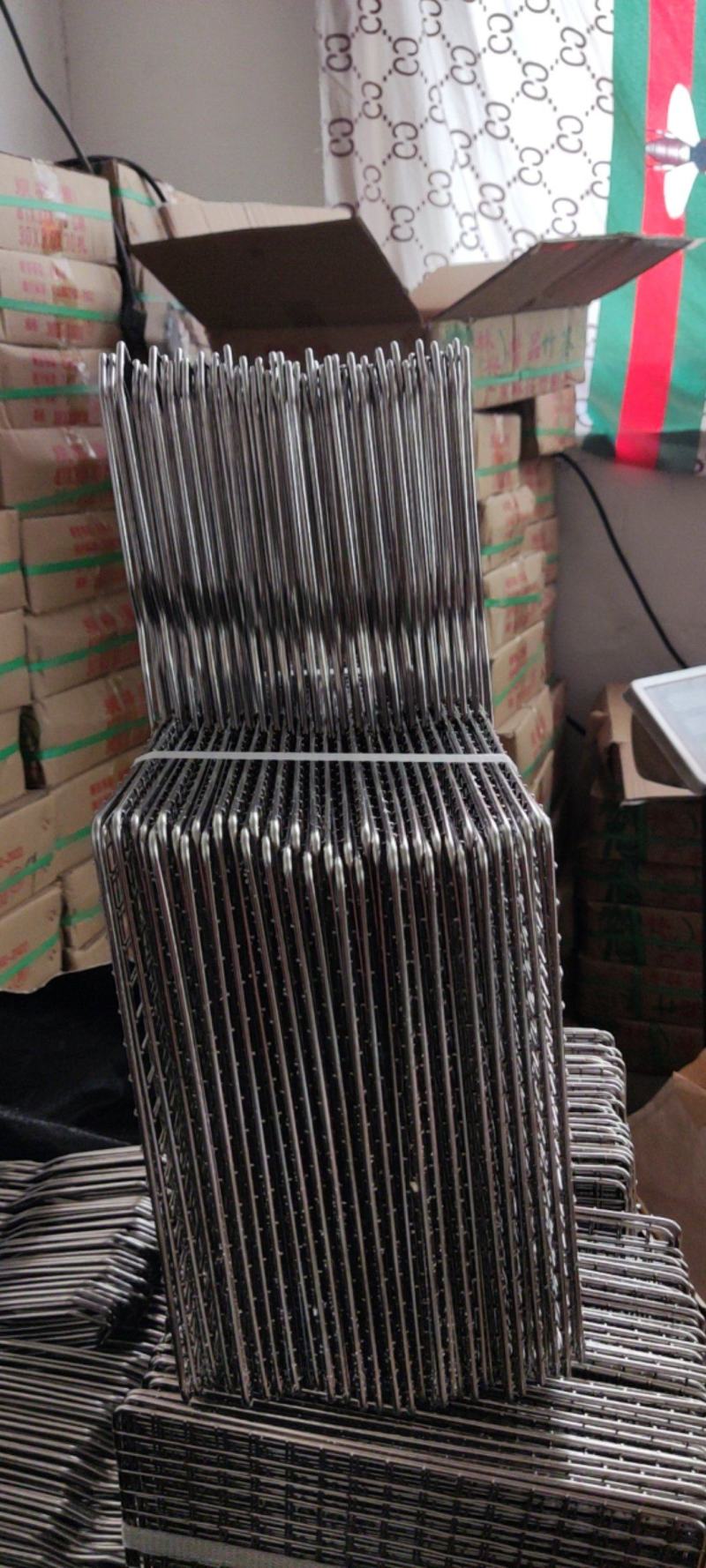 不锈钢烧烤用具，烧烤夹，小方格型号，结实耐用，做工好。
