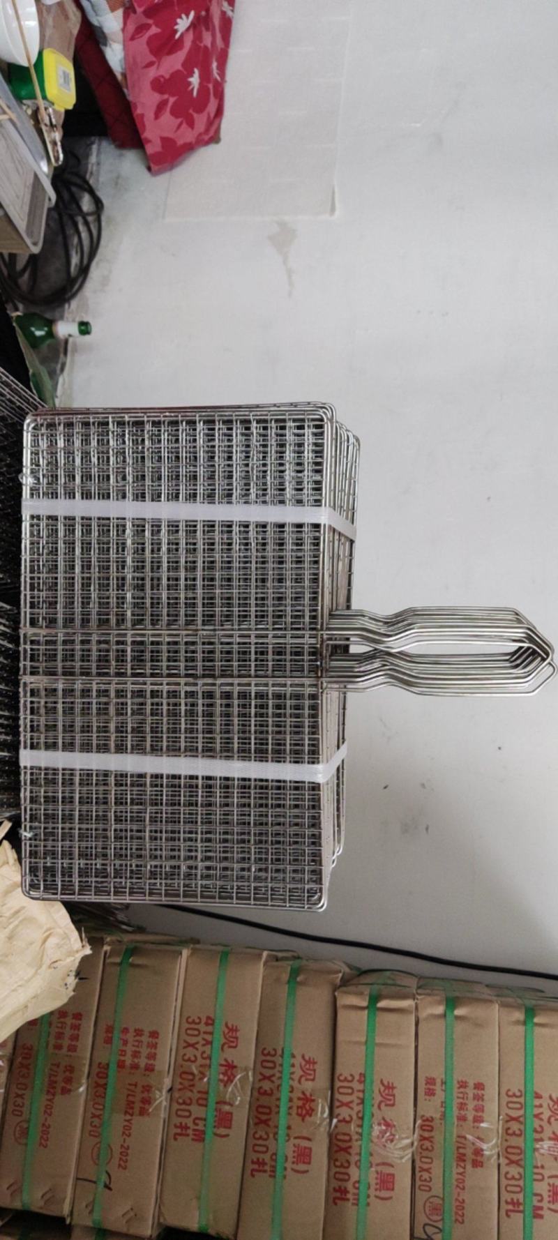 不锈钢烧烤用具，烧烤夹，小方格型号，结实耐用，做工好。