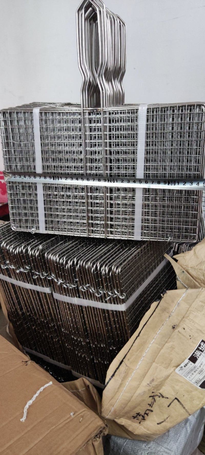 不锈钢烧烤用具，烧烤夹，小方格型号，结实耐用，做工好。