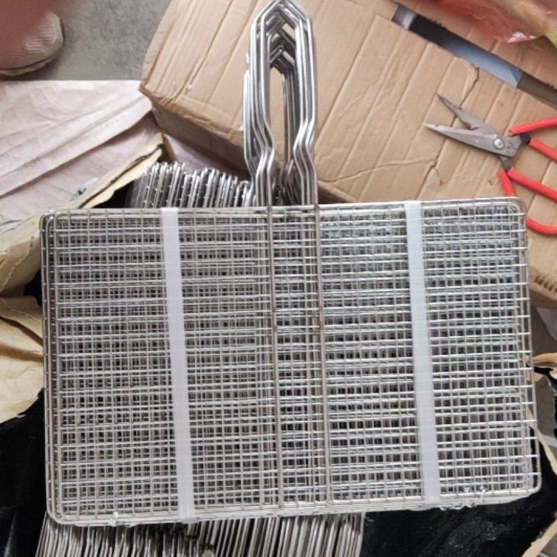 不锈钢烧烤用具，烧烤夹，小方格型号，结实耐用，做工好。