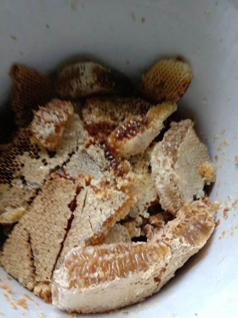 优质一等品的土蜂蜜百花蜜，能达到一级品质