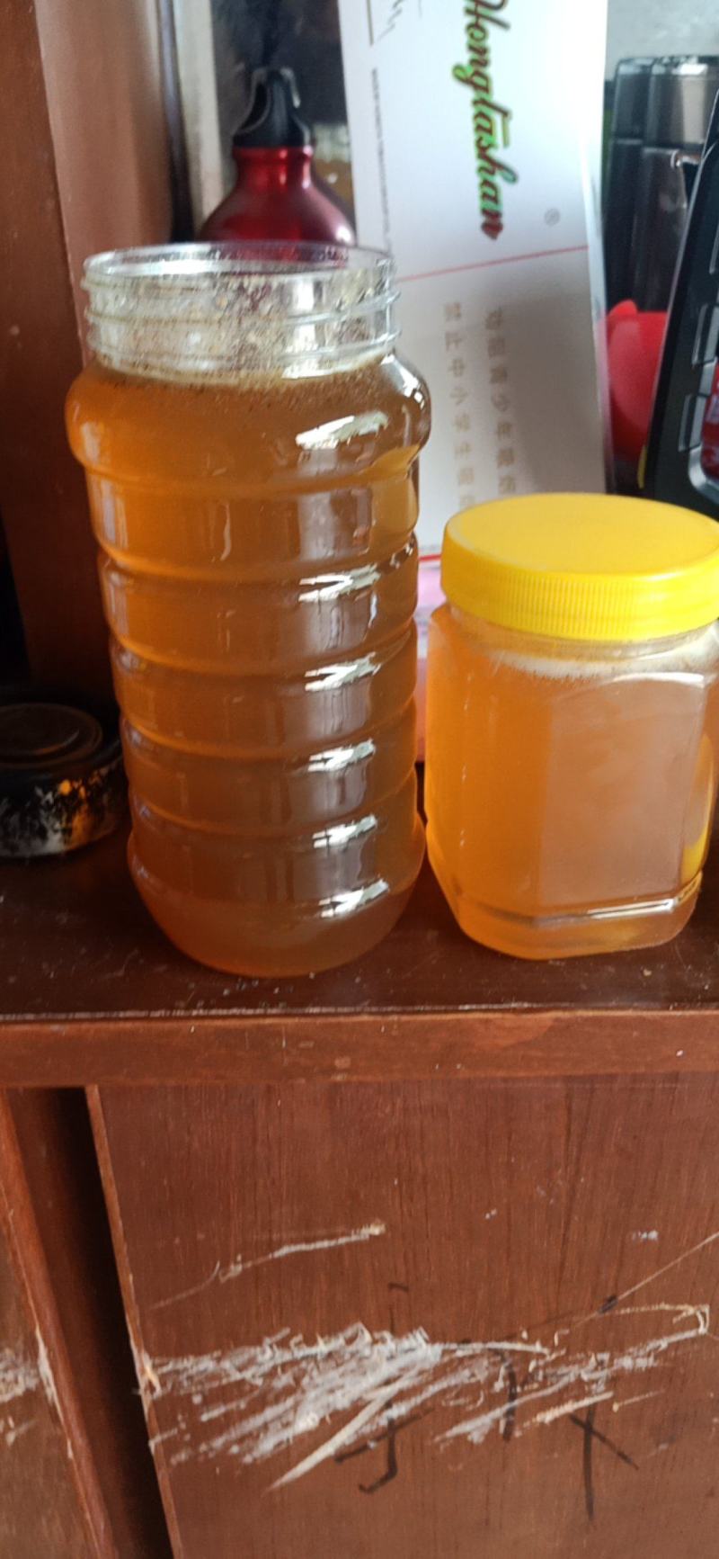 土蜂蜜自己喂养的土蜂蜜需要的老板朋友可以联系我