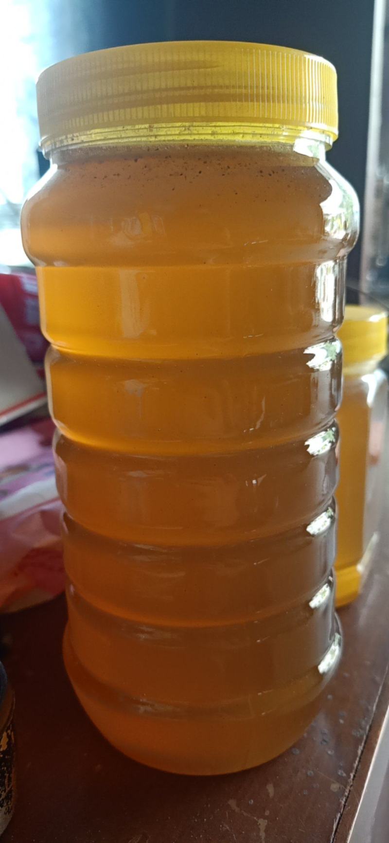 土蜂蜜自己喂养的土蜂蜜需要的老板朋友可以联系我