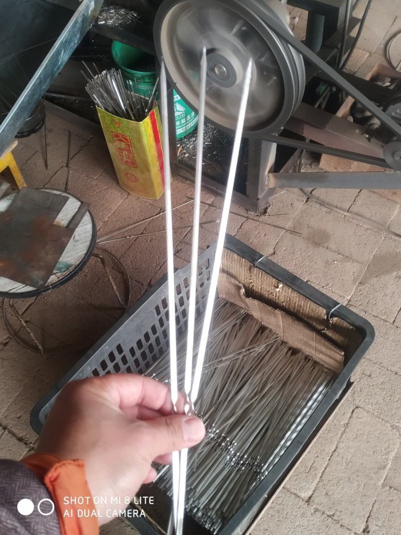 不锈钢烧烤用签，做工好，使用方法简单，结实耐用。