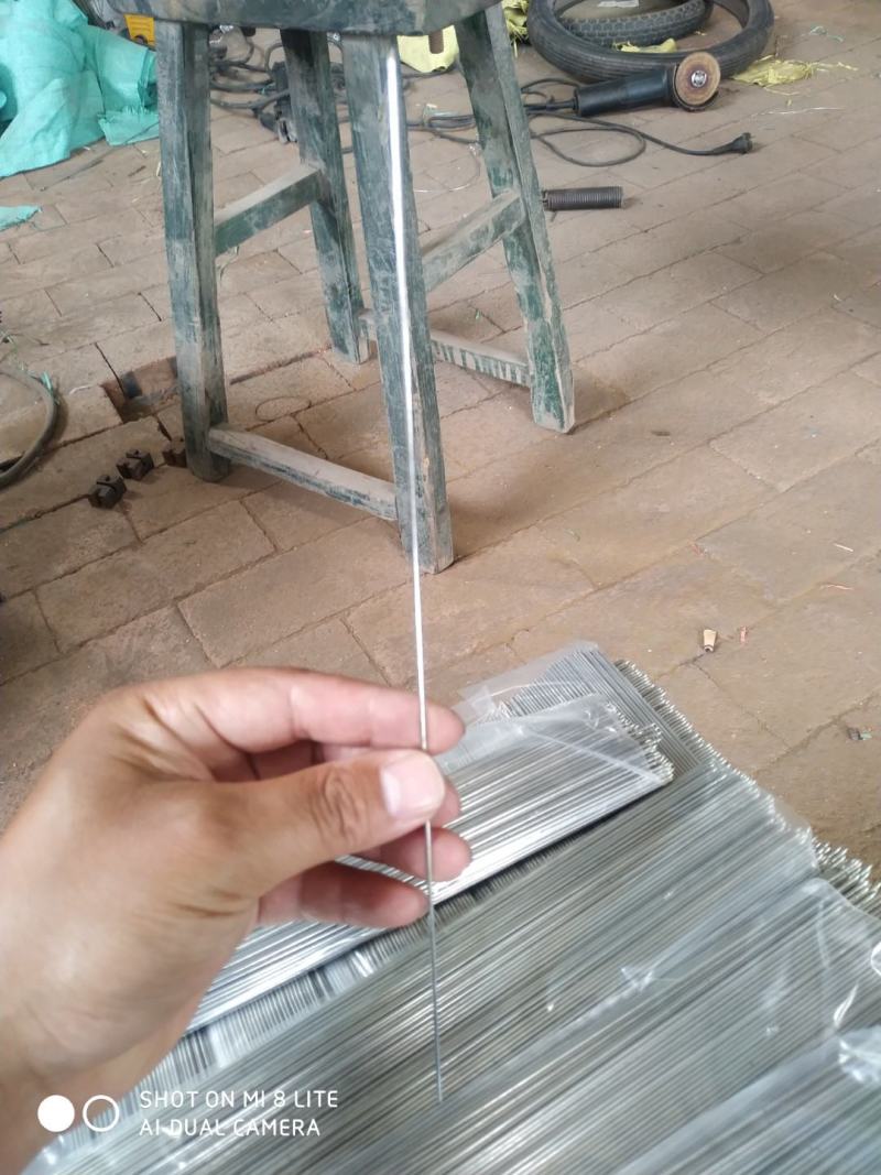 不锈钢烧烤用签，使用方法简单，结实耐用，可以订做各种型号