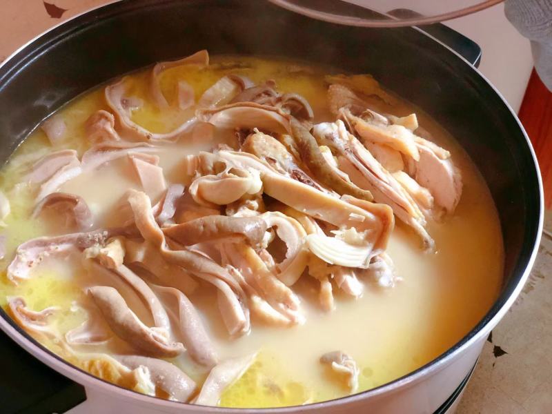鲍鱼花胶鸡/鲍鱼猪肚鸡预制菜加热即食送礼聚餐
