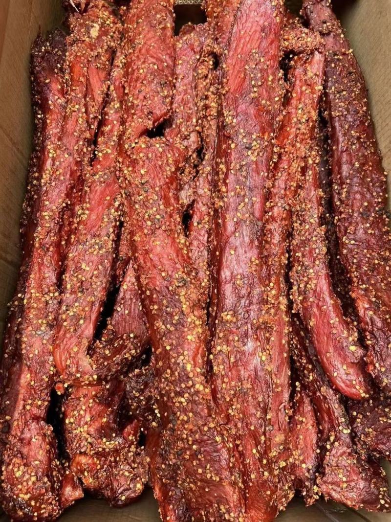 里脊，大块肉，五香麻辣两个味道，老厂家睦好货，