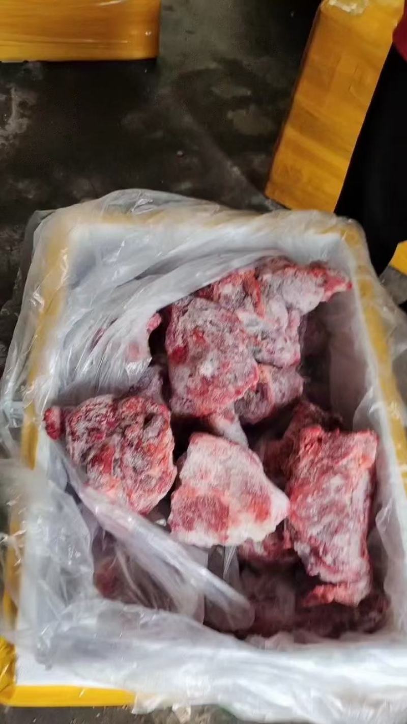 块子肉带筋。牛肉味道。适合卤菜店摆地摊开展销会畅销产品。