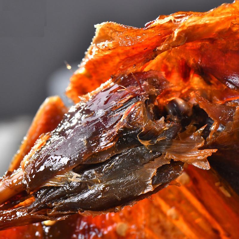 正宗酱板鸭湖南特产零食小吃熟食整只风干手撕烤鸭香辣特辣即